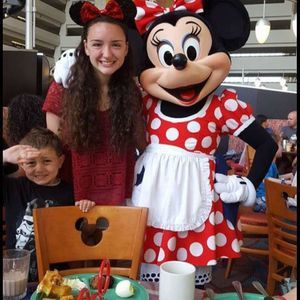 Meet your Posher, Lily